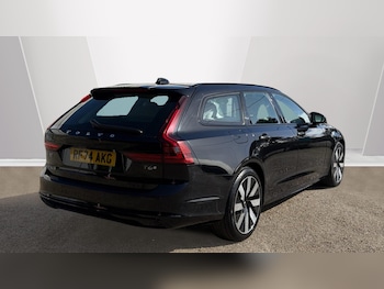 Used Volvo V90 2025 for sale - 77720957: Photo