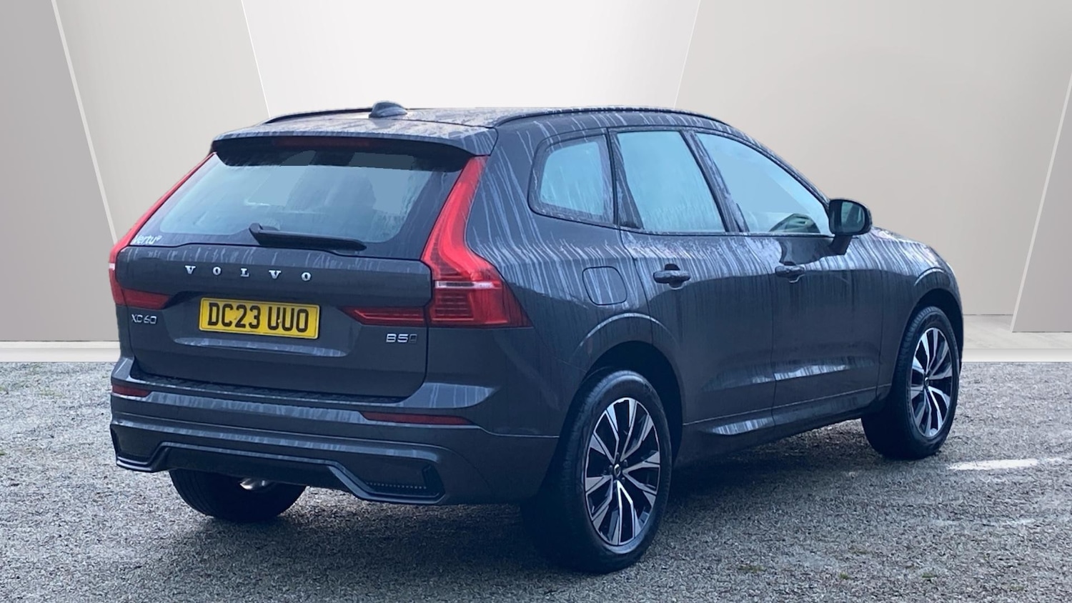 Used Volvo XC60 2023 for sale - 76653330: Photo 2