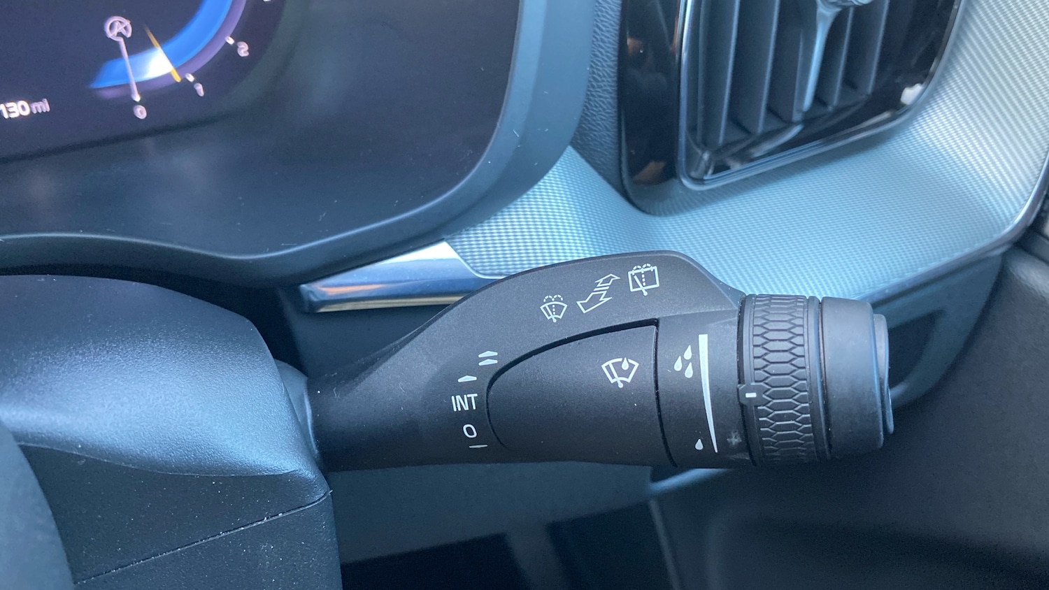 Used Volvo XC60 2023 for sale - 76653330: Photo 22