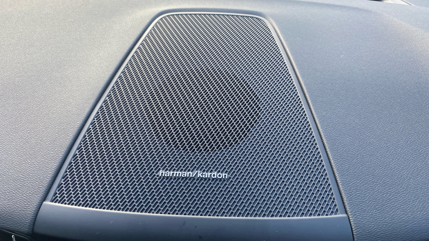 Used Volvo XC60 2023 for sale - 76653330: Photo 24