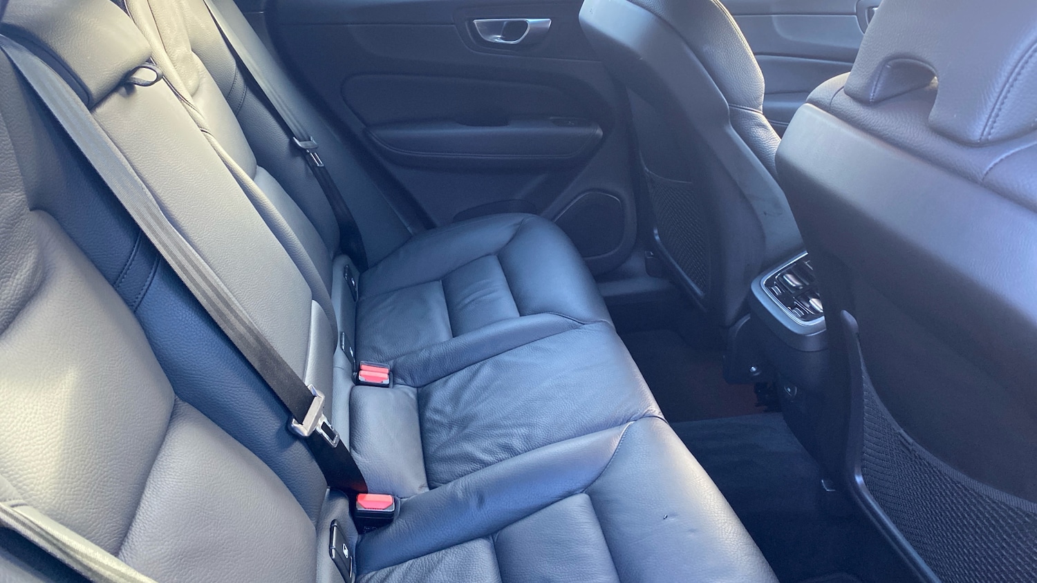 Used Volvo XC60 2023 for sale - 76653330: Photo 31