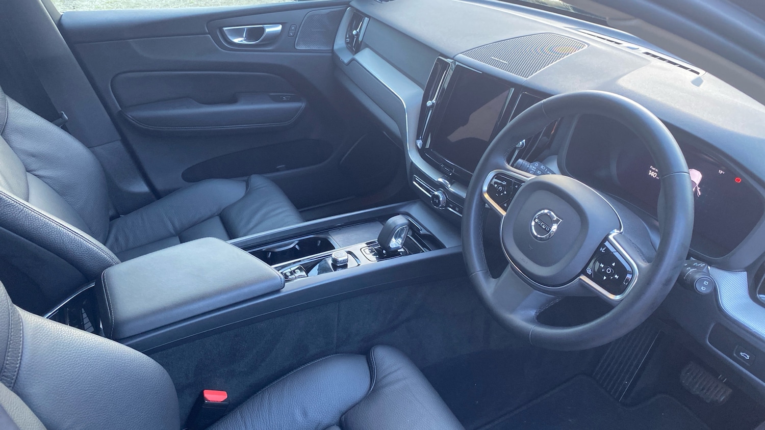 Used Volvo XC60 2023 for sale - 76653330: Photo 4