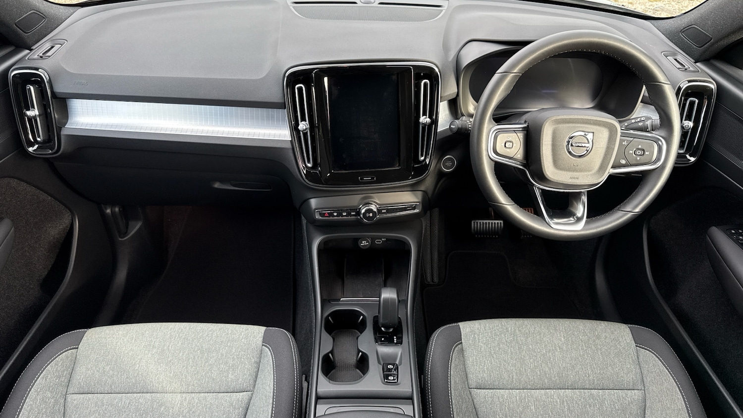 Used Volvo XC40 2023 for sale - 76653282: Photo 20