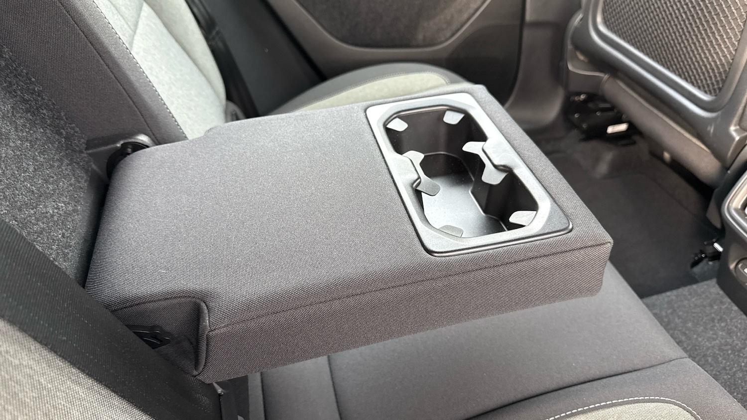 Used Volvo XC40 2023 for sale - 76653282: Photo 26