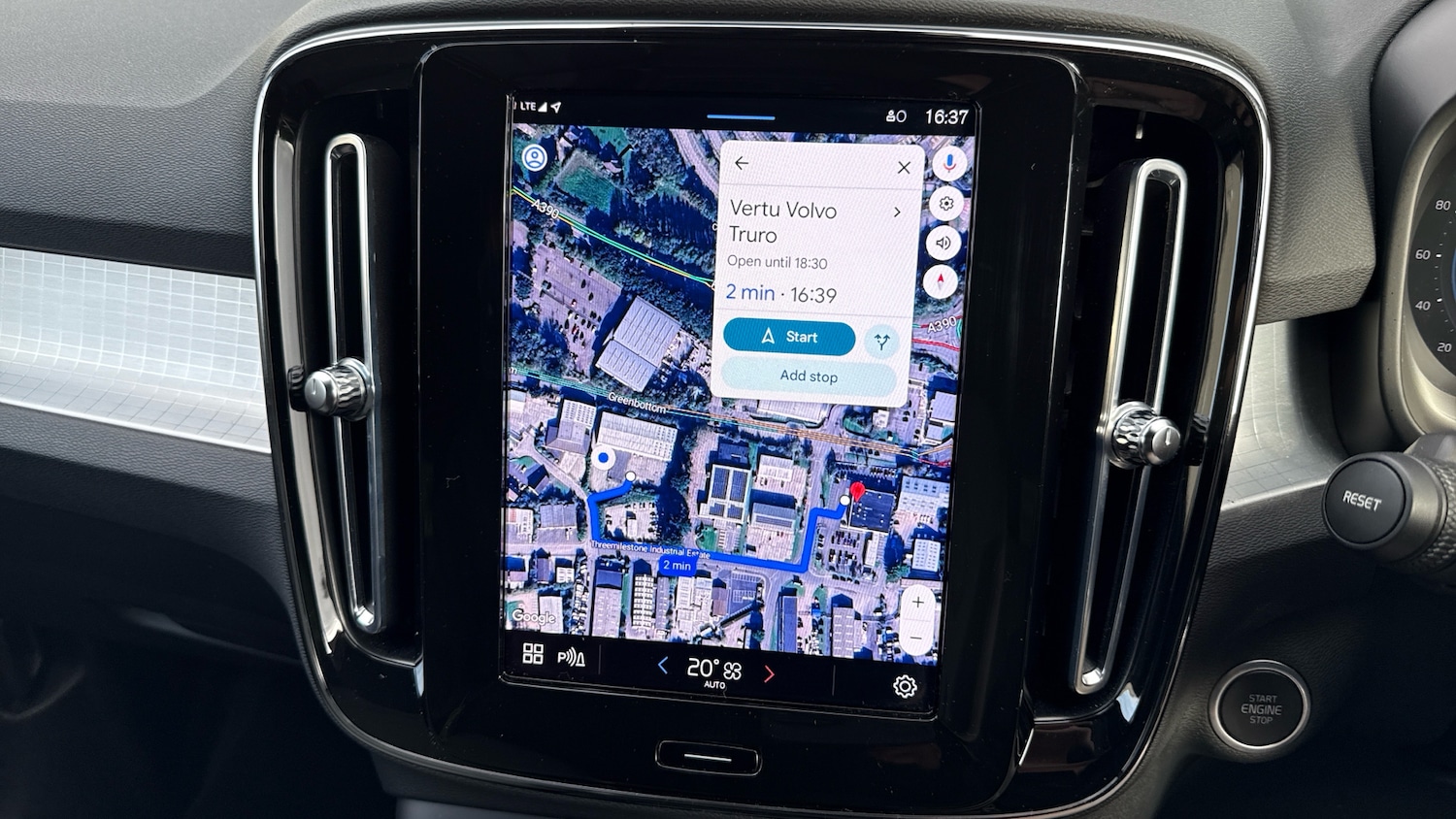 Used Volvo XC40 2023 for sale - 76653282: Photo 31