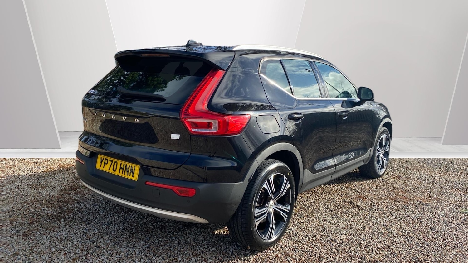Used Volvo XC40 2021 for sale - 77702581: Photo 2