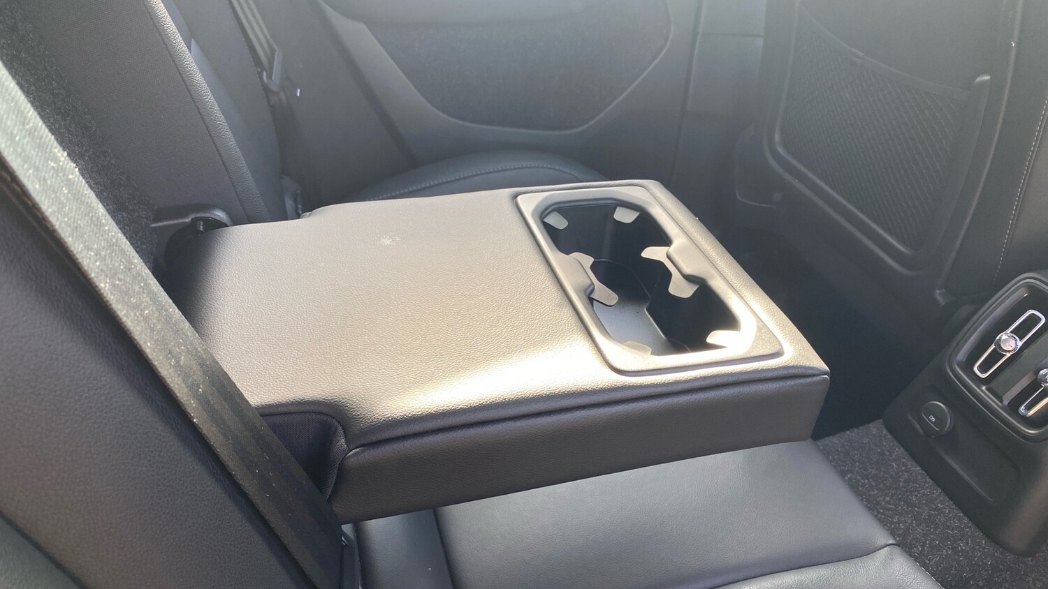 Used Volvo XC40 2021 for sale - 77702581: Photo 34