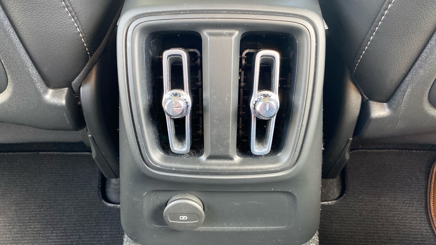 Used Volvo XC40 2021 for sale - 77702581: Photo 43