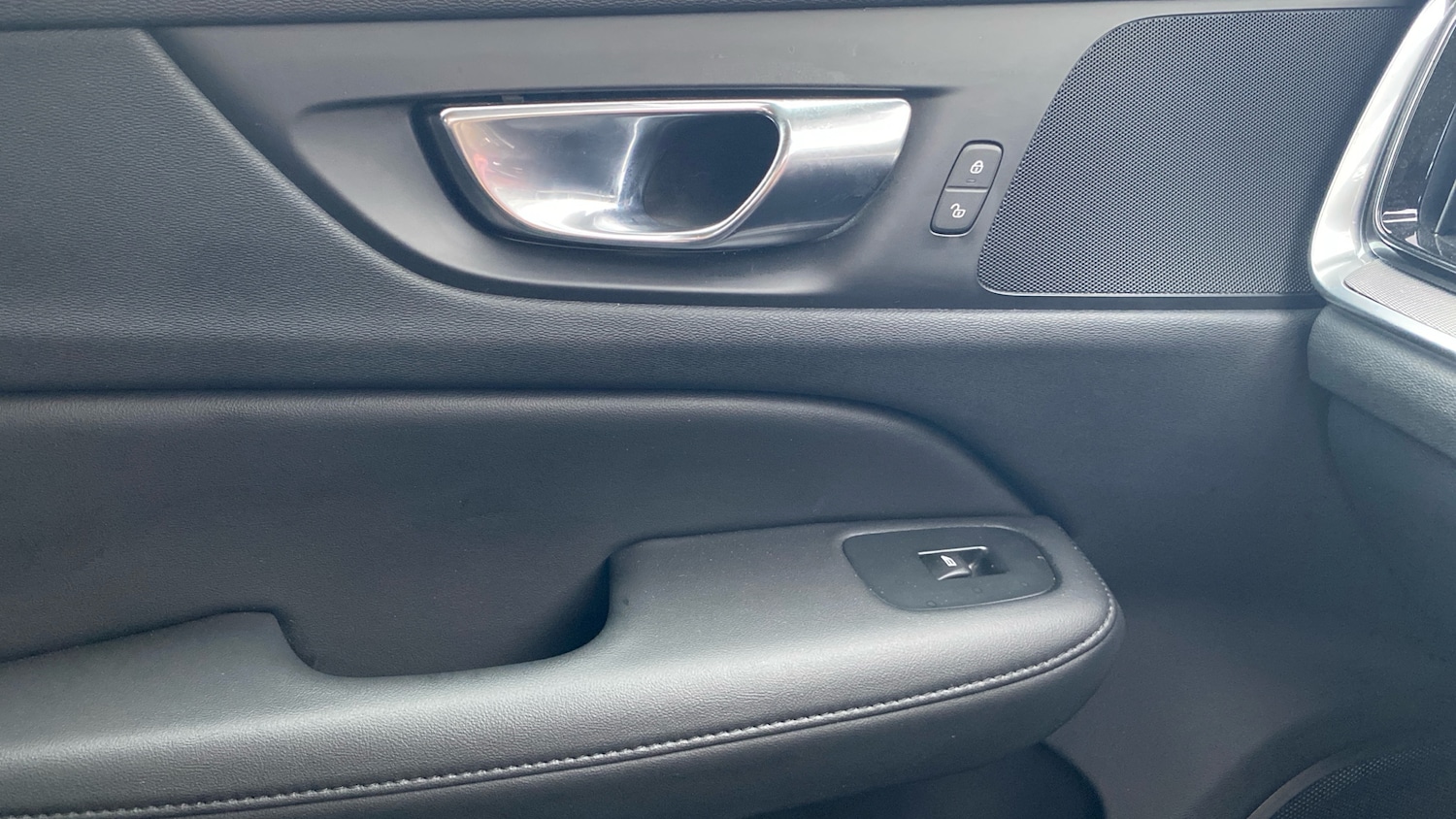 Used Volvo V60 2022 for sale - 76653296: Photo 27