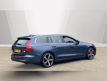 Used Volvo V60 2022 for sale - 76653296: Photo