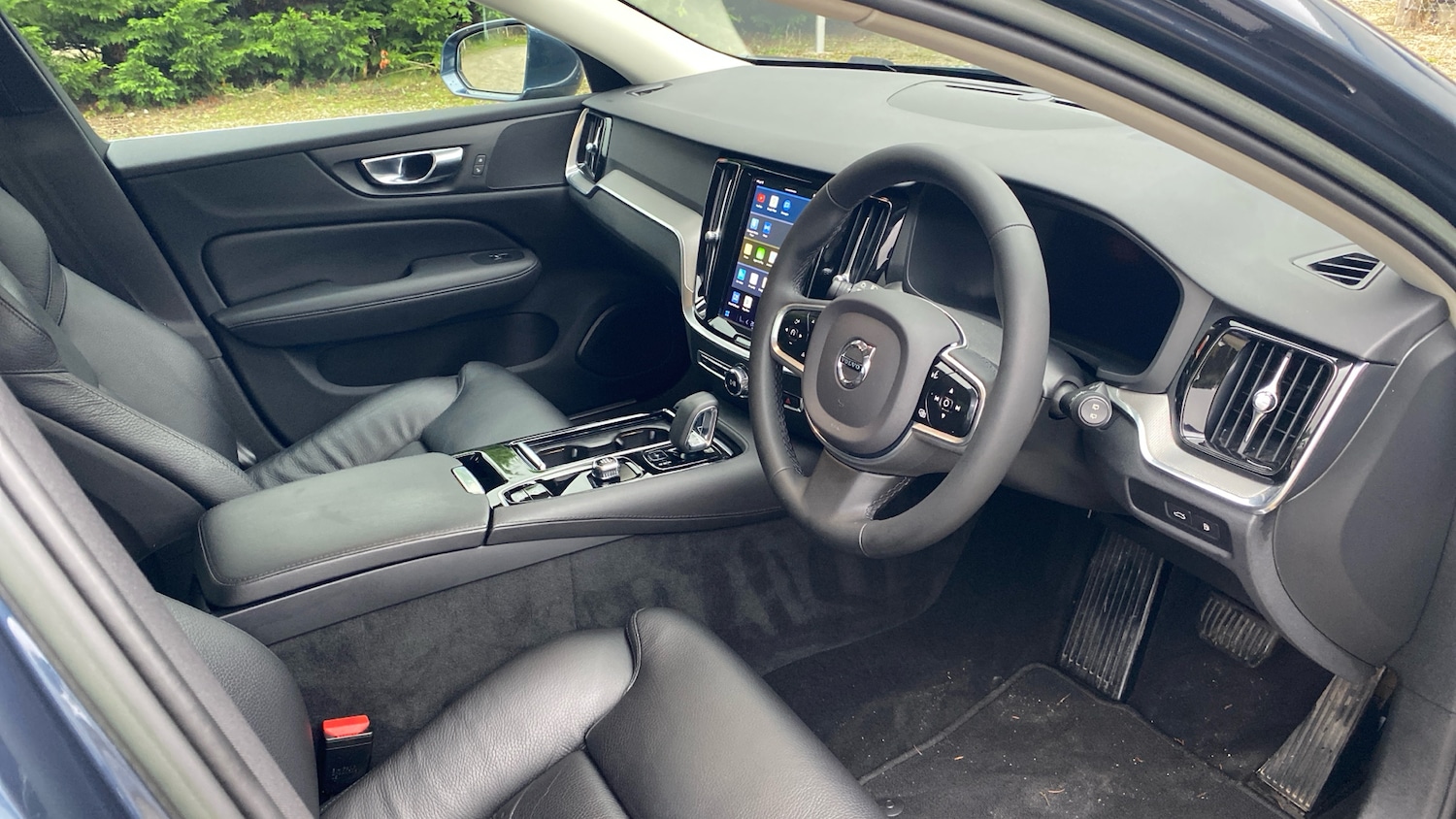 Used Volvo V60 2022 for sale - 76653296: Photo 4