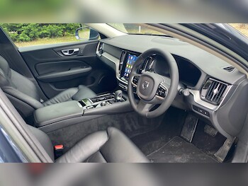 Used Volvo V60 2022 for sale - 76653296: Photo