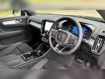 Used Volvo XC40 2025 for sale - 78613976: Photo