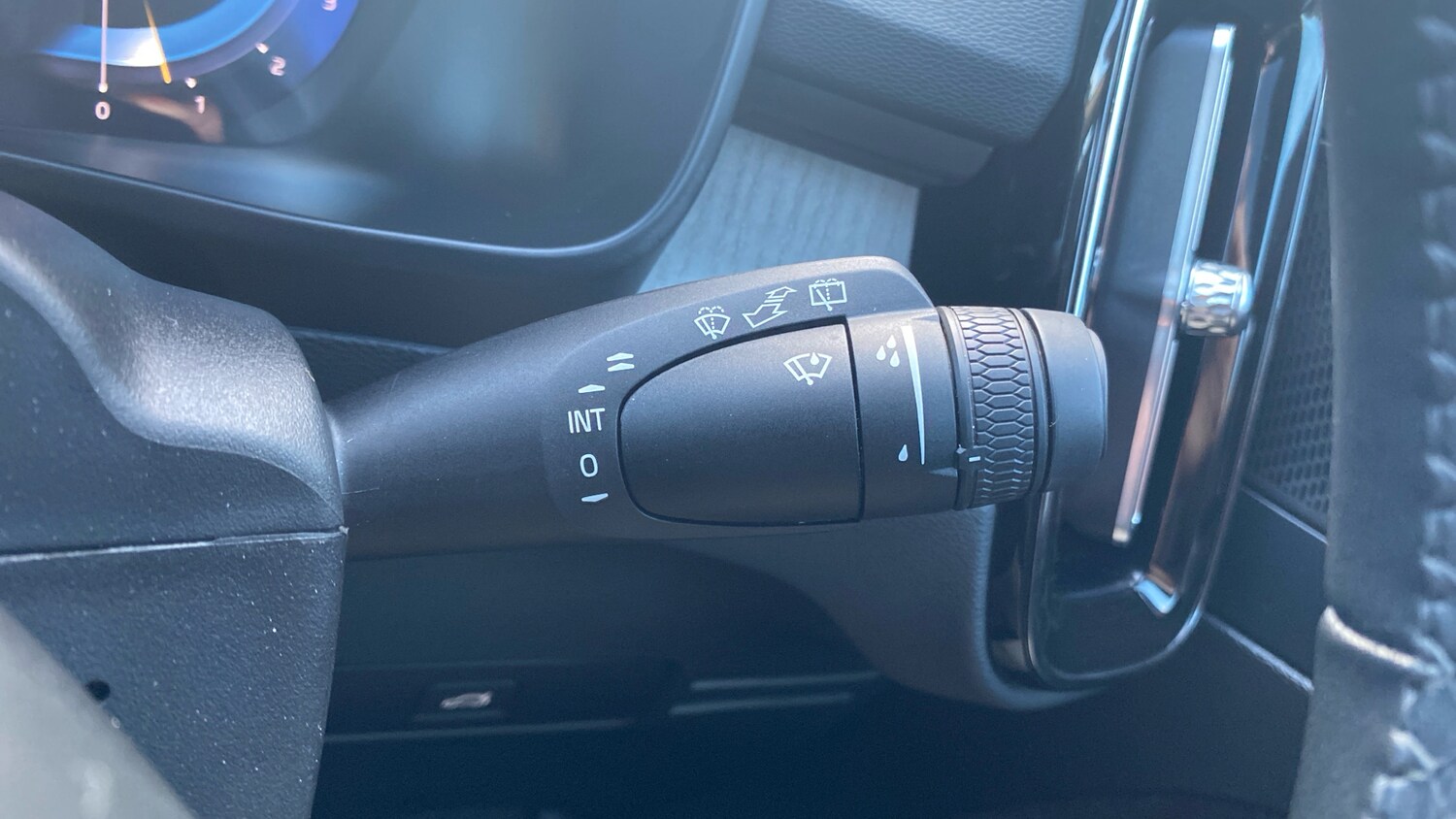 Used Volvo XC40 2024 for sale - 76653314: Photo 22