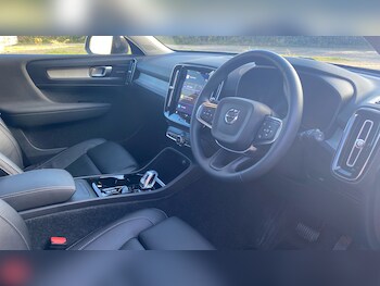 Used Volvo XC40 2024 for sale - 76653314: Photo