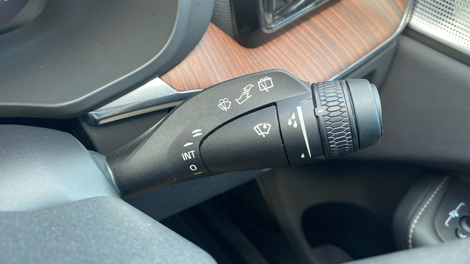 Used Volvo XC60 2023 for sale - 77326758: Photo 23