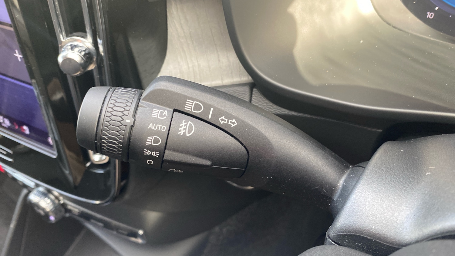 Used Volvo XC40 2025 for sale - 76821467: Photo 19