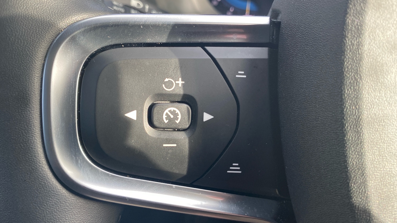 Used Volvo XC40 2025 for sale - 76821467: Photo 20