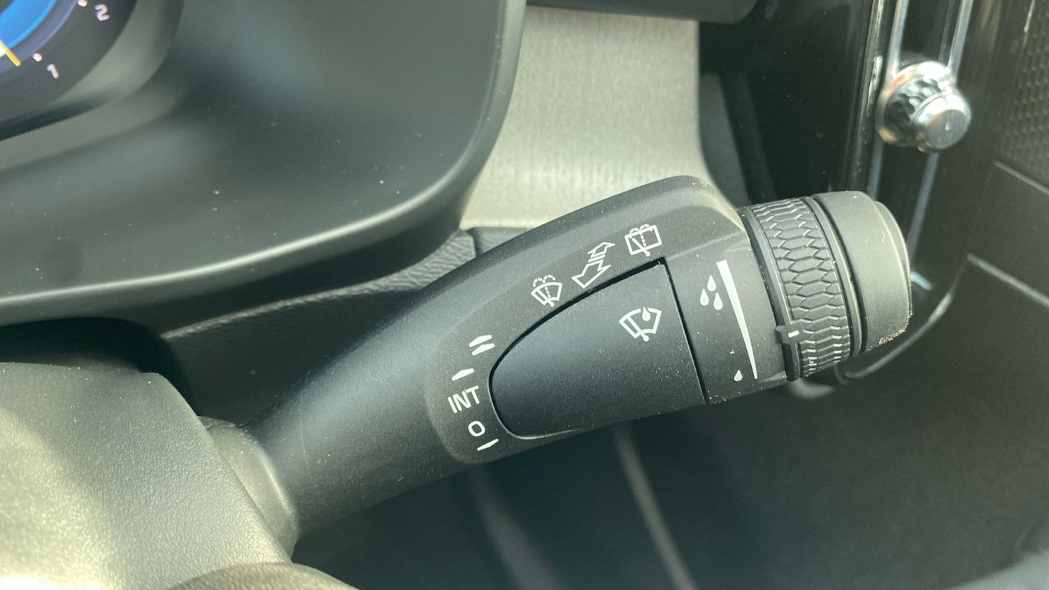 Used Volvo XC40 2025 for sale - 76821467: Photo 22