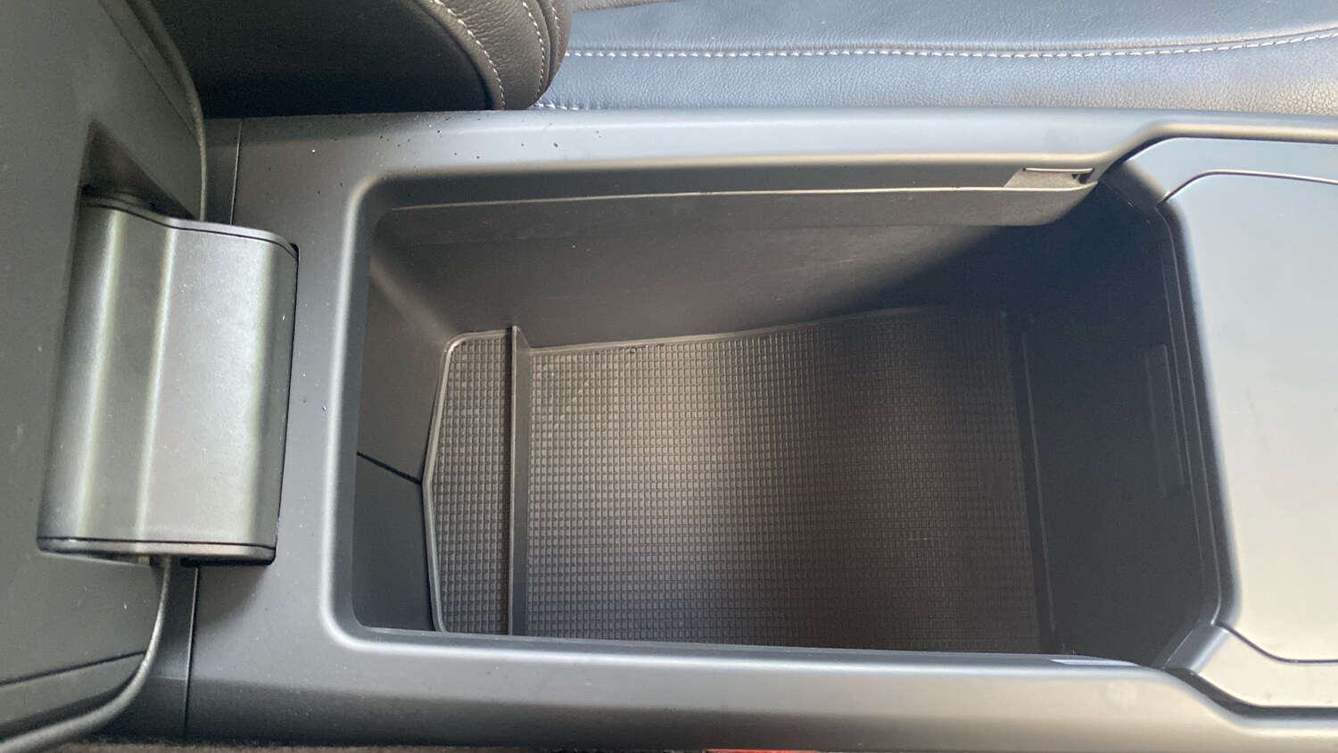 Used Volvo XC40 2025 for sale - 76821467: Photo 34