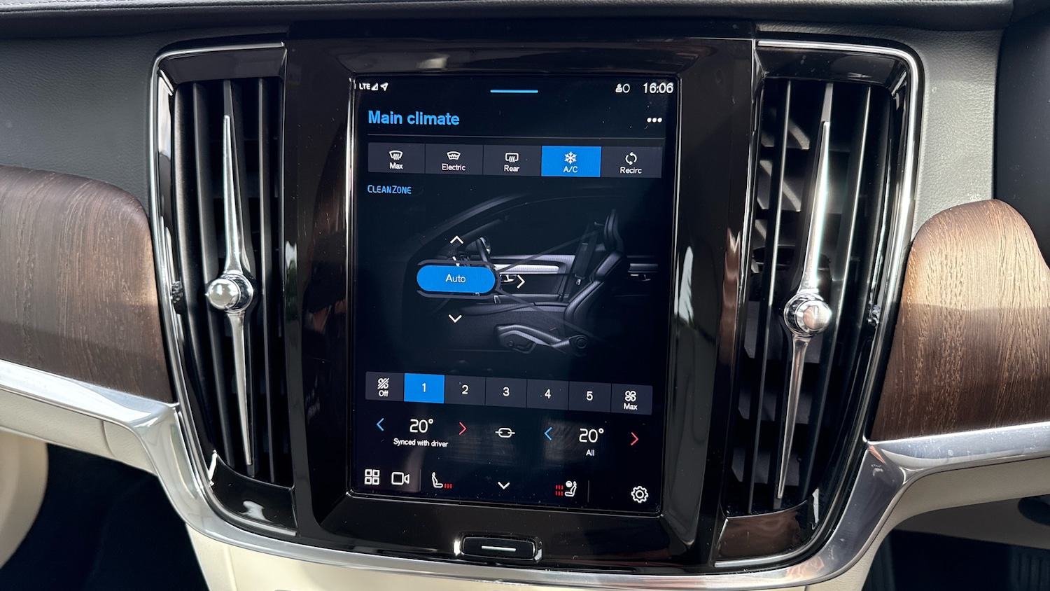 Used Volvo V90 2022 for sale - 76653284: Photo 38