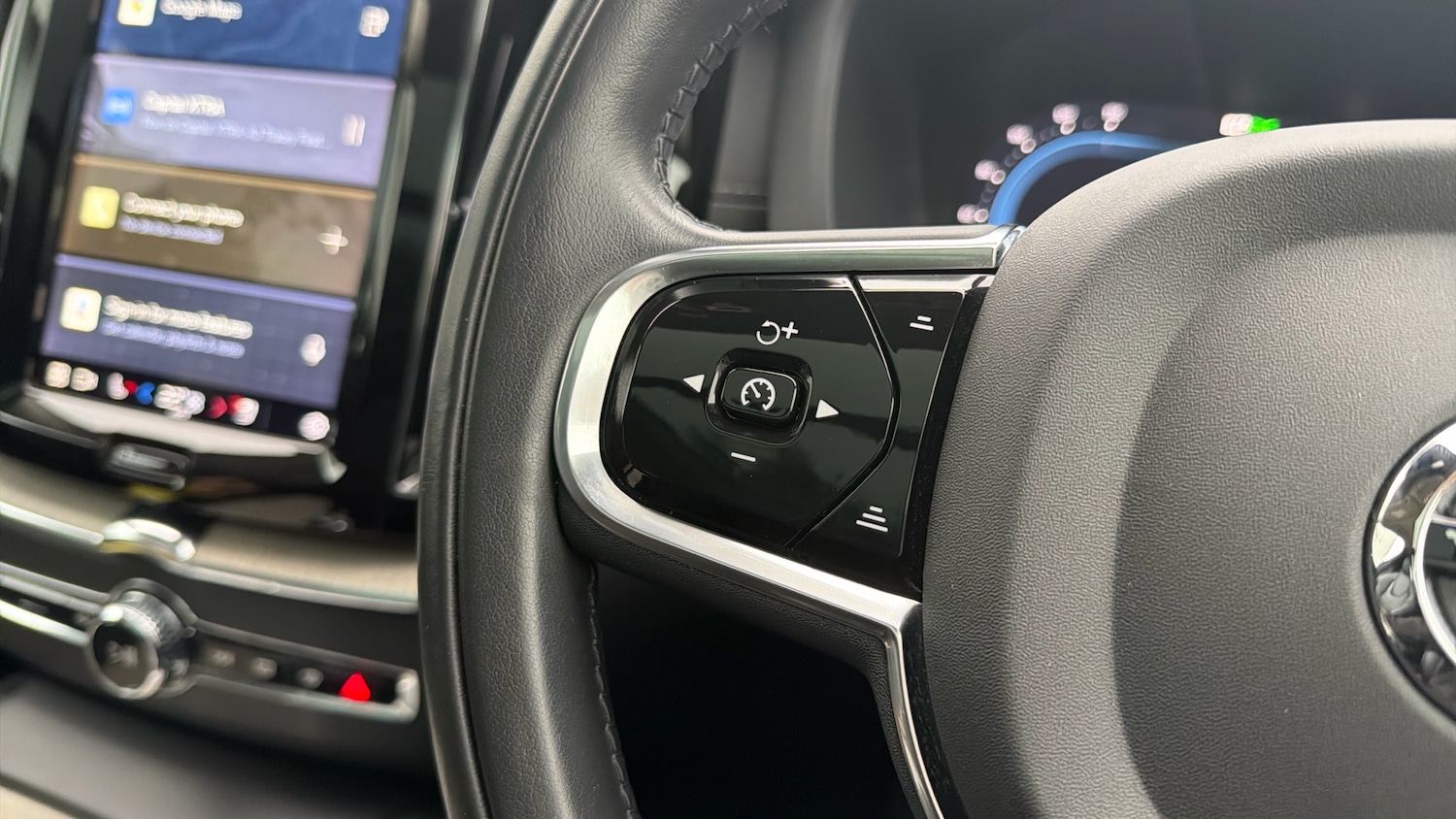 Used Volvo XC60 2022 for sale - 76653211: Photo 18