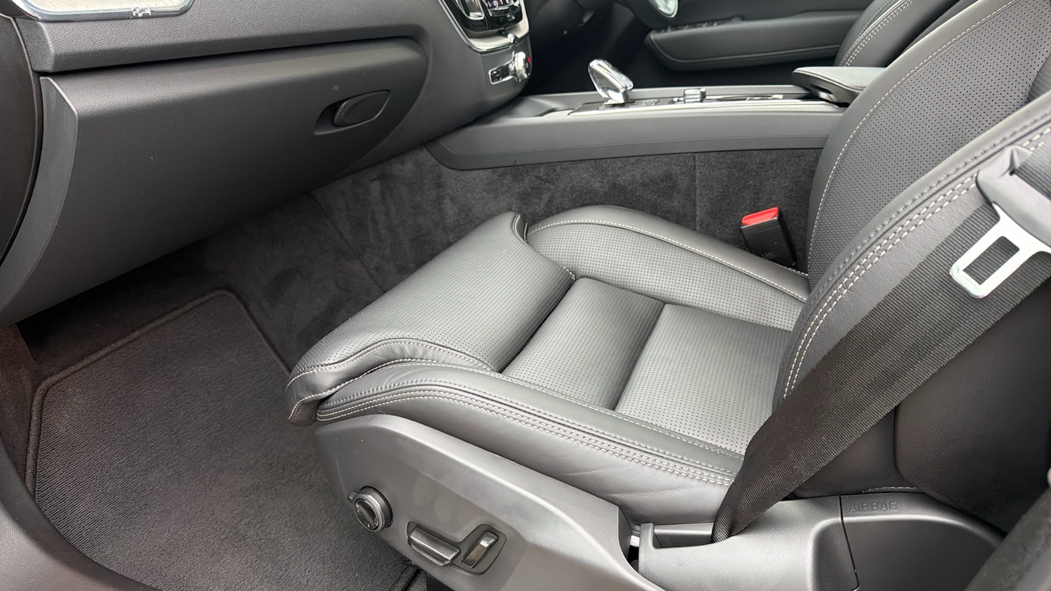 Used Volvo XC60 2022 for sale - 76653211: Photo 27