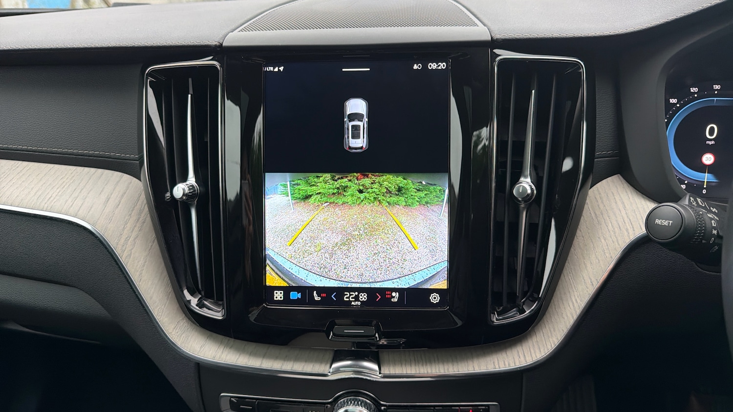 Used Volvo XC60 2022 for sale - 76653211: Photo 32