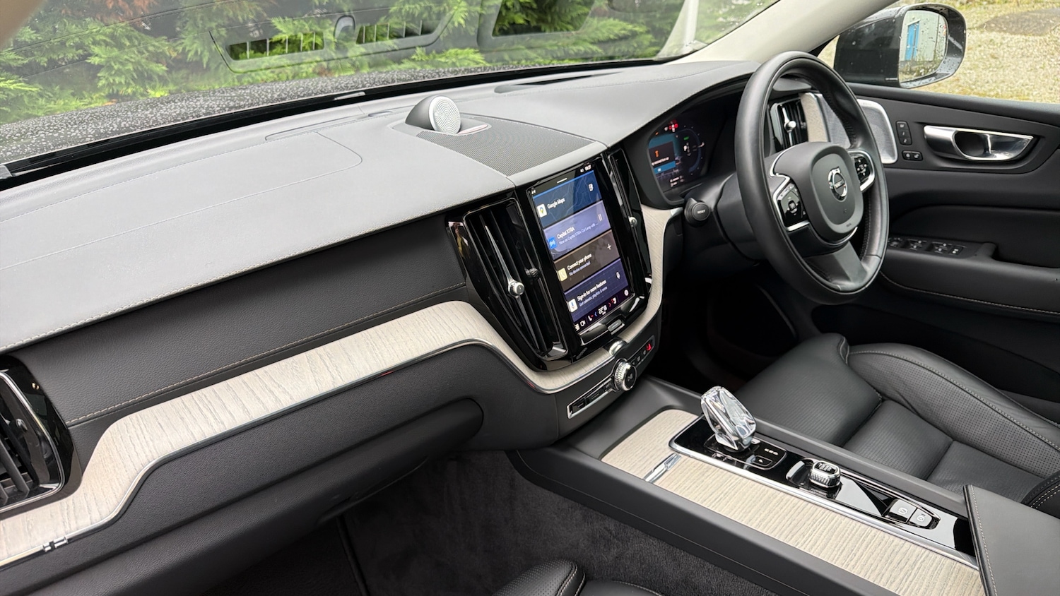 Used Volvo XC60 2022 for sale - 76653211: Photo 4