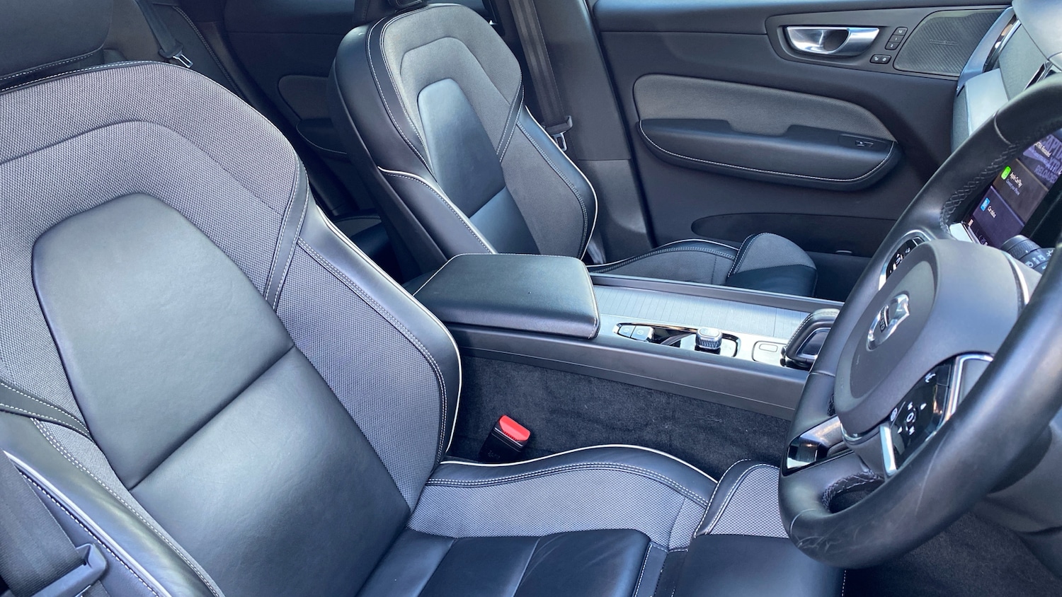 Used Volvo XC60 2022 for sale - 76653341: Photo 9