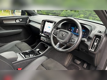 Used Volvo XC40 2024 for sale - 77763353: Photo