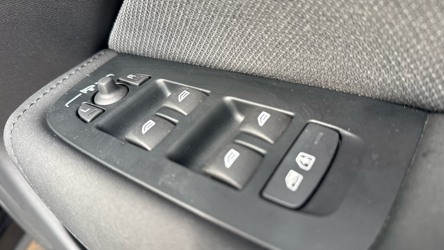 Used Volvo XC60 2025 for sale - 78133376: Photo 24