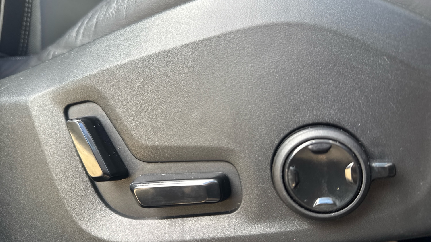 Used Volvo XC60 2025 for sale - 78133376: Photo 30