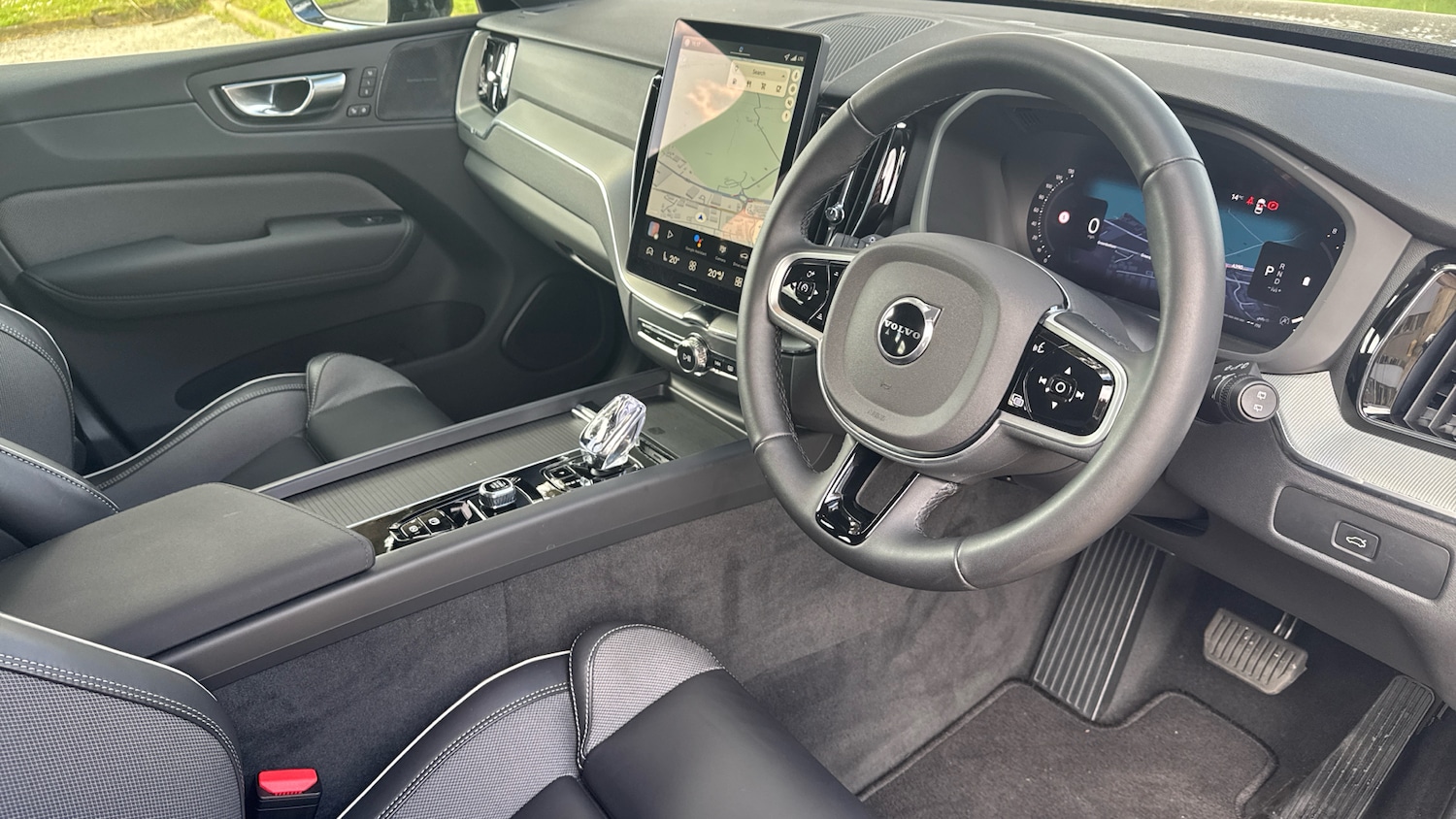 Used Volvo XC60 2025 for sale - 78133376: Photo 4