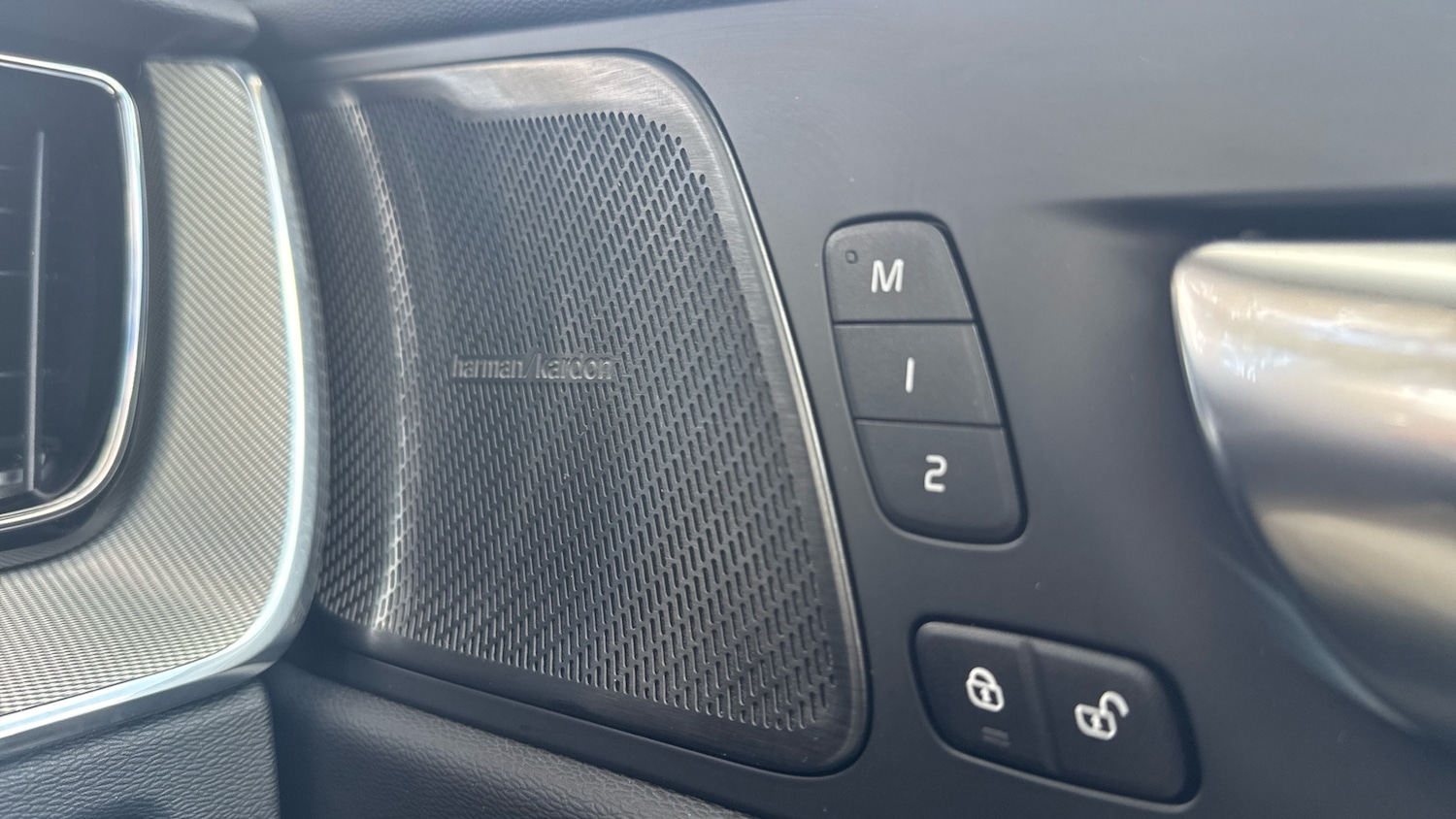 Used Volvo XC60 2025 for sale - 78133376: Photo 44