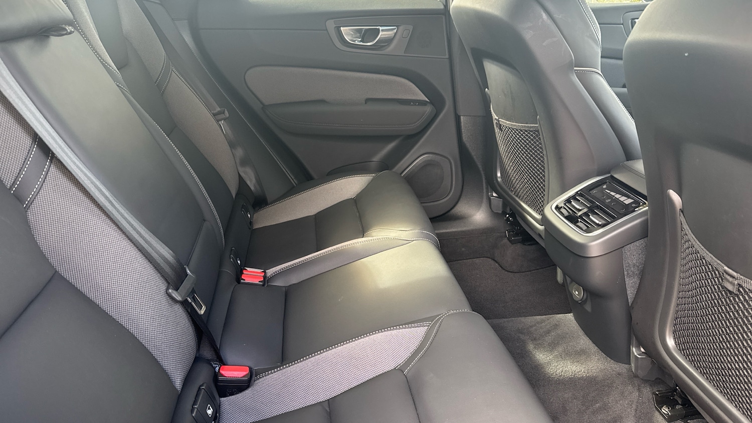 Used Volvo XC60 2025 for sale - 78133376: Photo 6