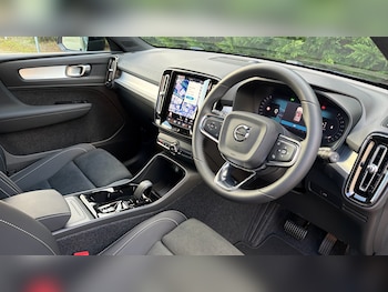 Used Volvo XC40 2025 for sale - 76858671: Photo