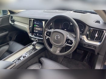 Used Volvo V60 2019 for sale - 77461099: Photo