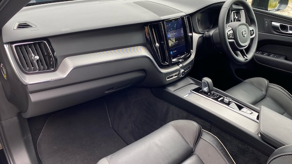 Used Volvo XC60 2022 for sale - 75272577: Photo 4
