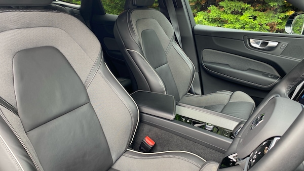 Used Volvo XC60 2022 for sale - 75272577: Photo 9