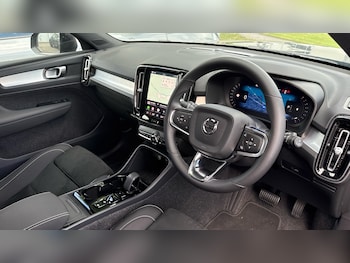 Used Volvo XC40 2026 for sale - 78835435: Photo
