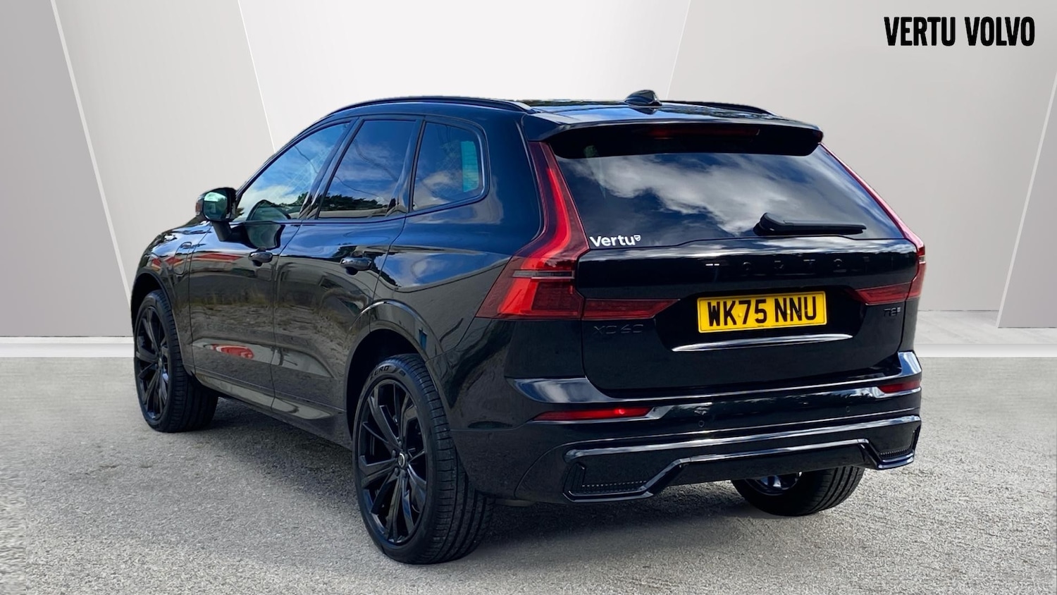 Used Volvo XC60 2025 for sale - 77447019: Photo 2