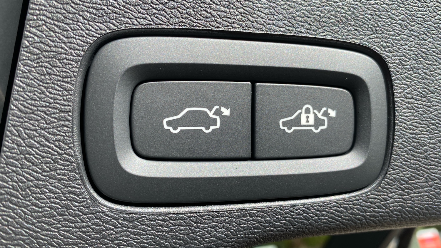 Used Volvo XC60 2025 for sale - 77447019: Photo 41