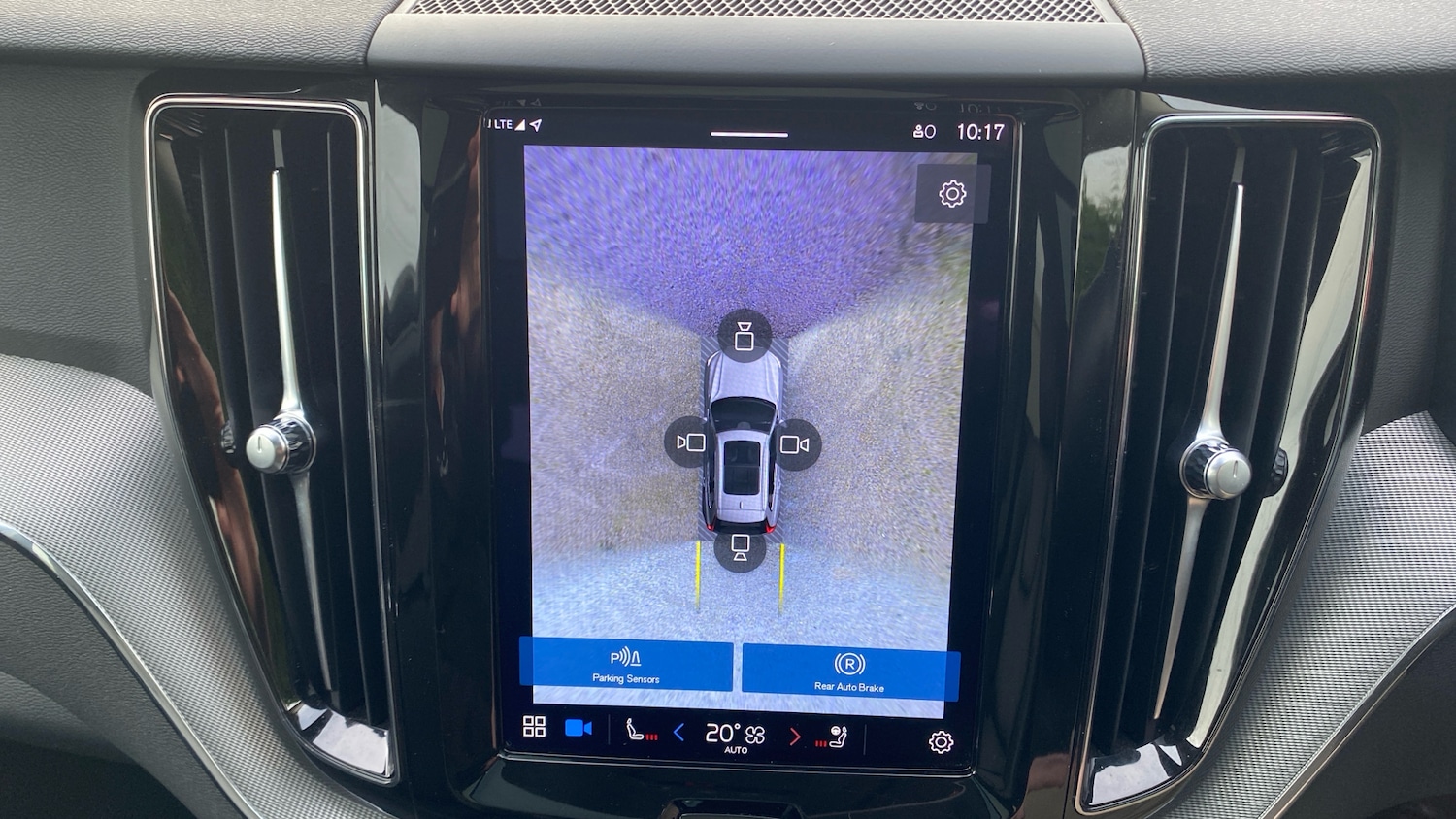 Used Volvo XC60 2023 for sale - 77011656: Photo 18