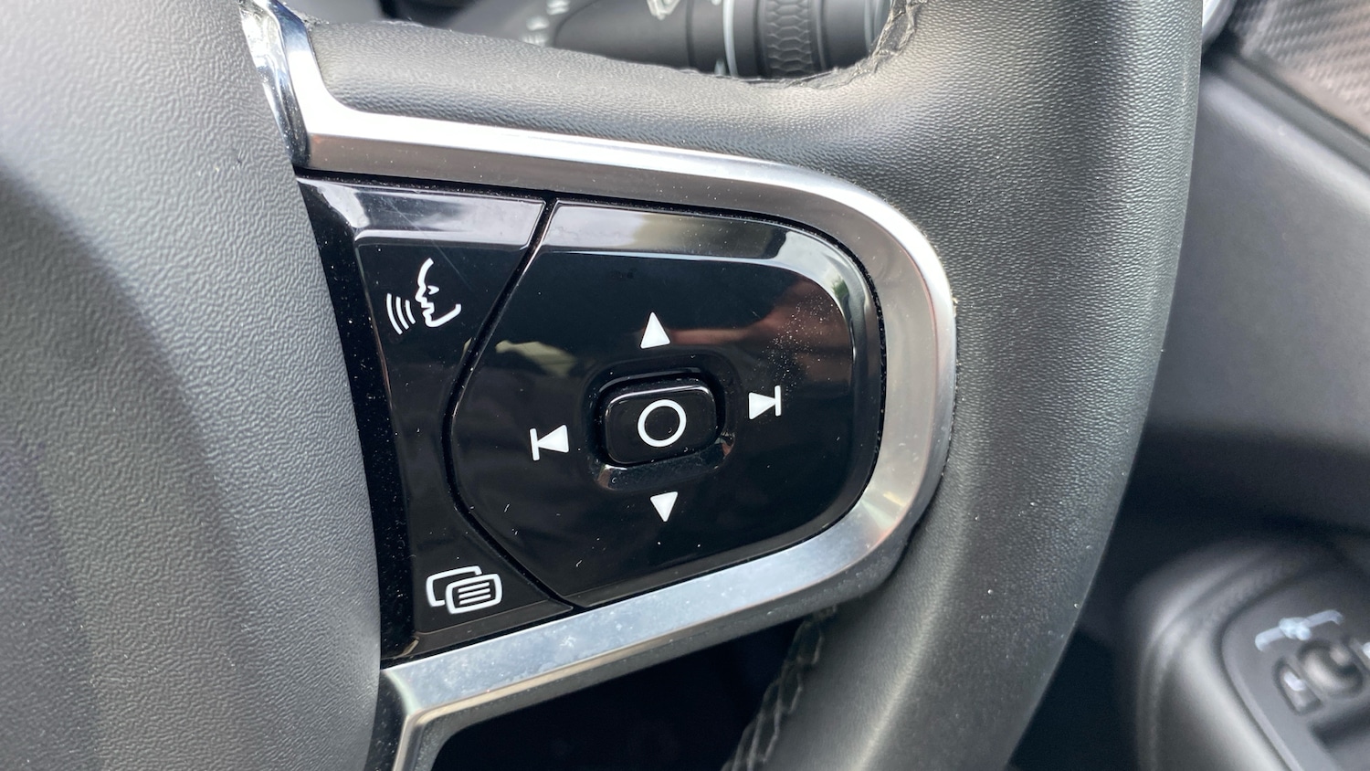 Used Volvo XC60 2023 for sale - 77011656: Photo 21