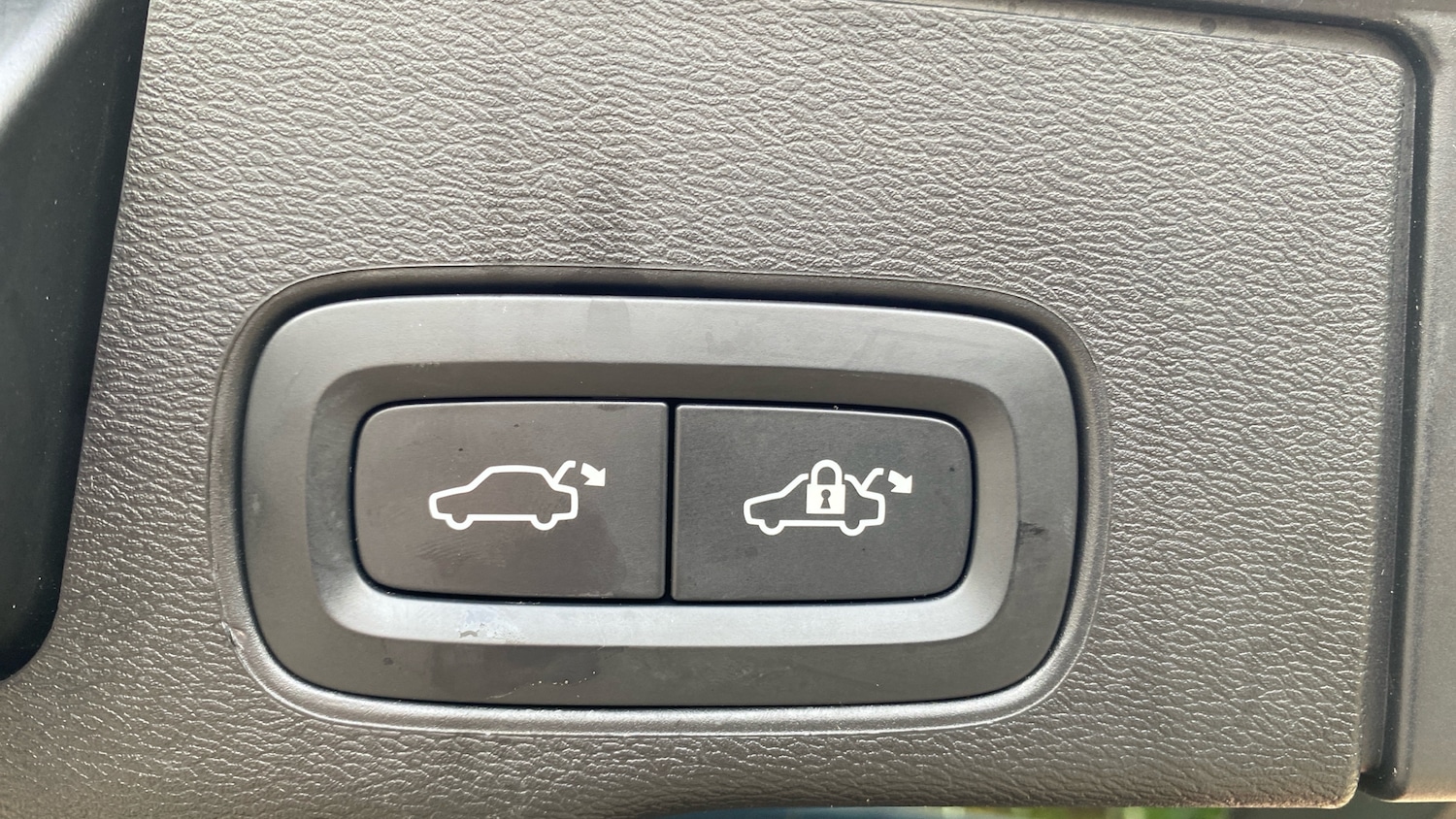 Used Volvo XC60 2023 for sale - 77011656: Photo 34