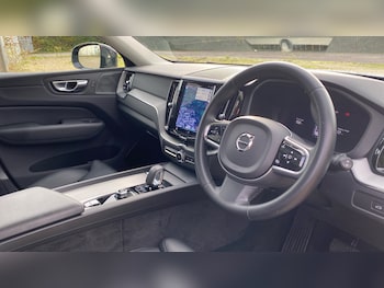 Used Volvo XC60 2023 for sale - 77011656: Photo