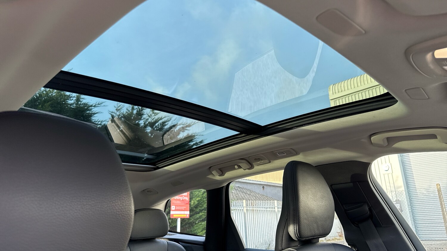 Used Volvo XC60 2023 for sale - 76984611: Photo 31