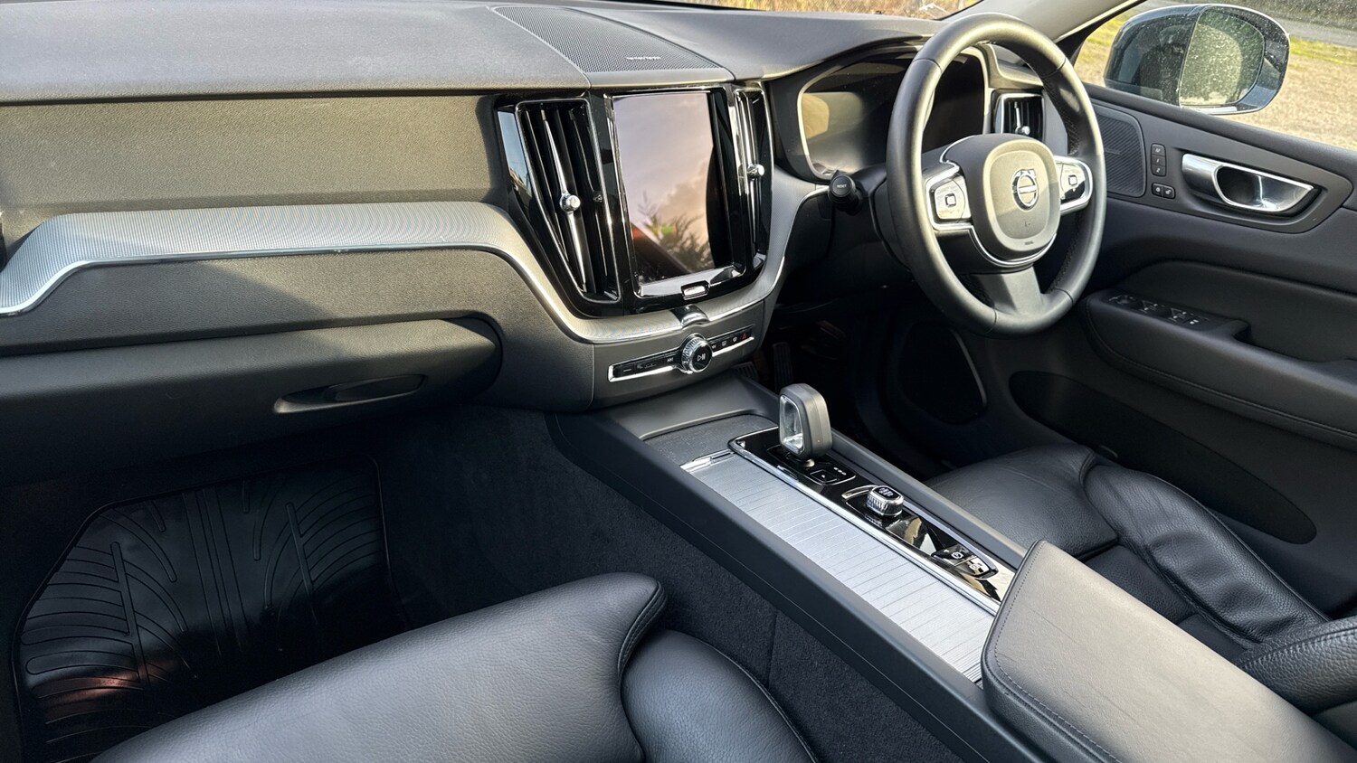 Used Volvo XC60 2023 for sale - 76984611: Photo 44