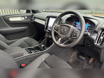 Used Volvo XC40 2025 for sale - 76653219: Photo